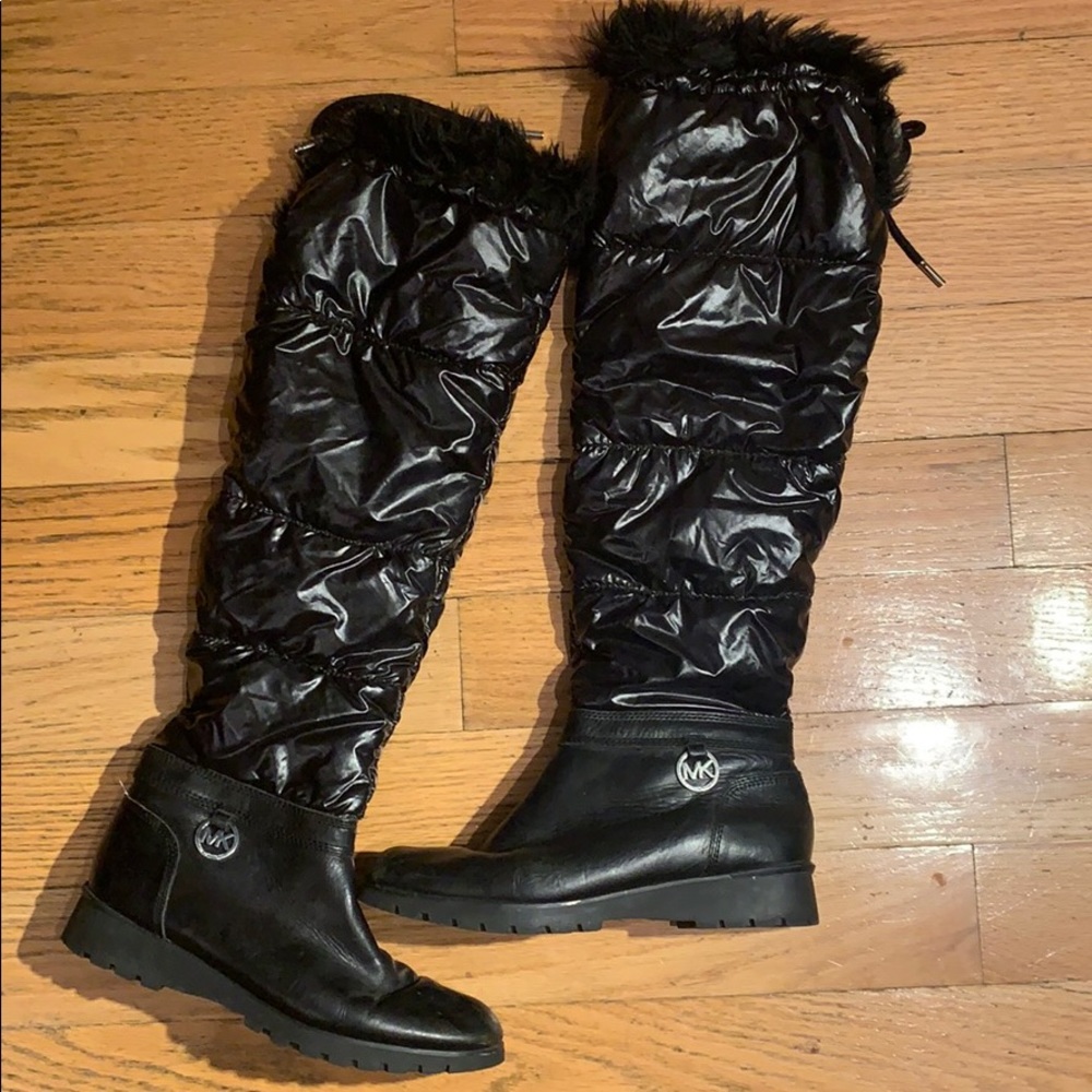 Snow boots